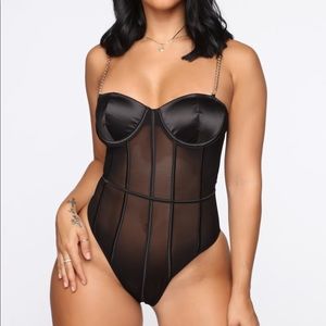 BRAND NEW W. TAG FASHION NOVA BODYSUIT
